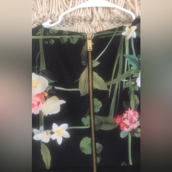 Ted Baker Kacied Secret Trellis Dress Black Floral Sleeveless size 4 Large - Picture 8 of 9